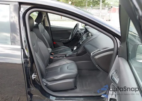 2015 Ford Focus Titanium from USA, damaged, VIN 1FADP3N26FL268055